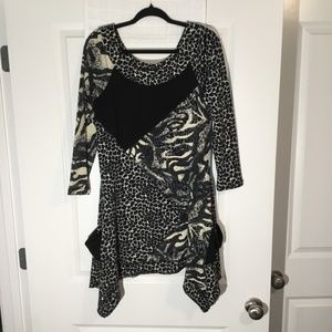Radzoli Ladies Pullover Animal Print Dress Black/ Gray Size S